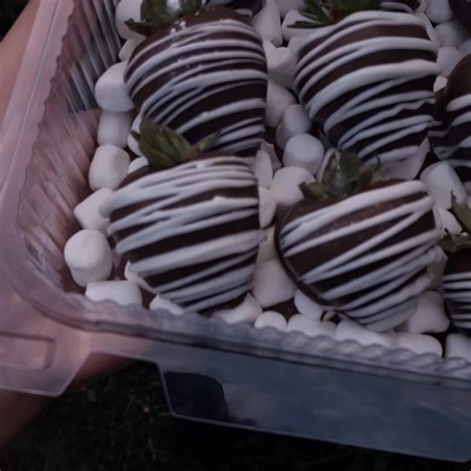 Milk chocolate strawberries with white chocolate drizzle | Ruby Thomas