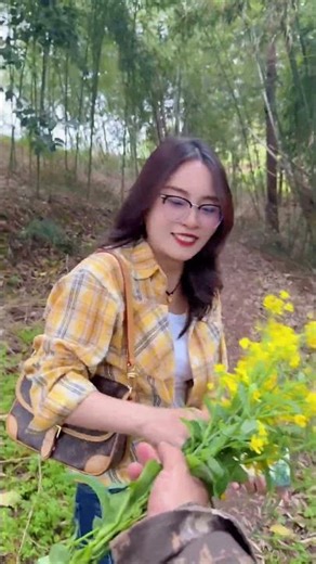 Love or a Pants Party? Relationships Romance