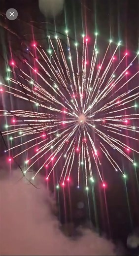 big sky shots #fireworks #fireworksdisplay #pyro #pyrotechnics