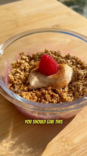 5 minute airfryer raspberry crumble - full recipe in the comments ❤️ #AirFryer | Fraser Reynolds