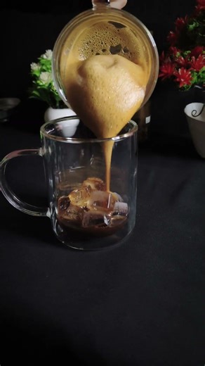 The pure perfect iced latte 😋