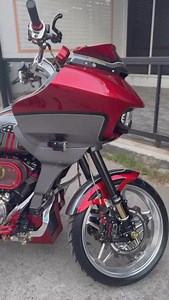 4.6K views · 3.8K reactions | @boschcustom • Killer CVO • • #proper_baggers #properbaggers #performancebagger #performanceharley #performancebaggers #performancedyna #harleydavidson #roadglide #streetglide #roadking #softail #dyna #sportster #baggerwheelies #cvo #fxr #indianmotorcycles | Proper Baggers | Facebook