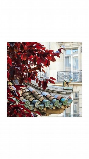 𝖫𝖤 𝗧𝗢𝗨𝗥 𝖣𝖤 𝗟'𝗔𝗥𝗧 _________ Samuel Landée on Instagram: "Cet immeuble improbable, la Pagode @pagodaparis, un bâtiment de style chinois imaginé par Ching Tsai Loo en 1925, était exceptionnellement ouverte au public à l'occasion du Printemps Asiatique 2024 @printempsasiatiqueparis 🏮 @greggbakerasianart #pagodaparis #pagode #chinesearchitecture #artasiatique #asianart #artfair #printempsasiatique"