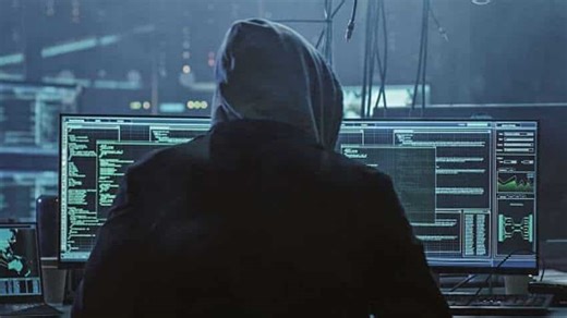 Cyber Crime: मूवी रेटिंग के नाम पर डॉक्टर के 1 करोड़ रुपए साफ, साइबर ठगों ने निकाला फ्रॉड का नया तरीका | Zee Business