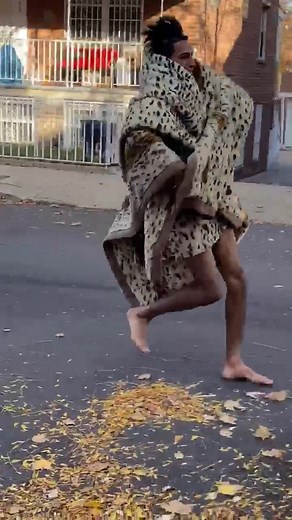 When it’s time to move your car before you get a ticket but you’re asleep 😭😹