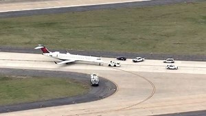 Delta connection plane makes emergency landing at Dulles for 'landing gear issue'