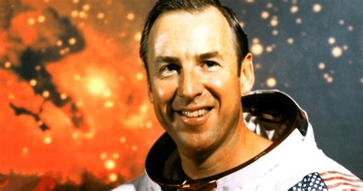 Remembering pioneering astronaut Jim Lovell