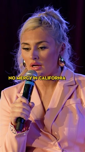 136K views · 1K reactions | Tiffany Stratton On Becky Lynch #wwe #nxt #beckylynch #tiffanystratton | Chris Van Vliet | Facebook