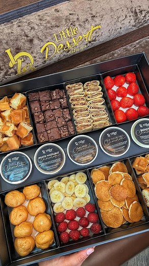 UK’s Most Viral Desserts | Did you know our VIRAL Dunking Box comes with 5 delicious signature sauces for you to dip right into 🤤 Milk Chocolate, White Hazelnut... | Instagram