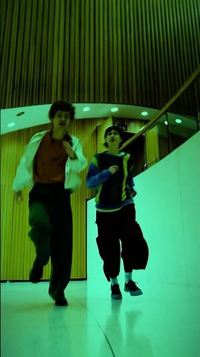 magic 8 ball with frankie cosmos is out now 🏃🏃🎱💨