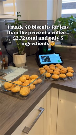 Marta Wootton Independent Thermomix TM7 Advisor on Instagram: "Butter biscuits 🧈✨ Homemade, cheap, no nasty ingredients, quick and easy — made in my Thermomix in minutes. Tesco ingredient breakdown for the whole batch (£2.72 total): Plain flour 500 g → £0.27 (1.5 kg bag £0.80) Caster sugar 200 g → £0.22 (1 kg £1.09) Butter 200 g → £1.59 (250 g £1.99) Eggs x2 → £0.60 (6 eggs £1.80) Baking powder 2 tsp → £0.04 (150 g £0.57) That’s about 7p per biscuit 💚 Fresh ingredients, no additives, no UPFs,