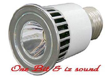 本当の色彩効果を実現するＡＸＩＺフルカラー！ フルカラーＬＥＤ電球１６色販売［カラーＬＥＤ電球］