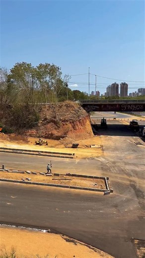 🚧 A Via Sul segue em ritmo acelerado! Em breve, Teresina vai ganhar uma grande obra para melhorar a mobilidade e a qualidade de vida dos teresinenses. 💛 #PrefeituraDeTeresina #TeresinaNoCaminhoCerto #ViaSul | Prefeitura de Teresina