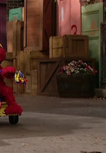 Sesame Street S36:E01 - Telly Learns to Catch a Ball