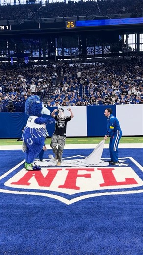 Blue on Instagram: "BEST PRIZE YET?!?🎰"