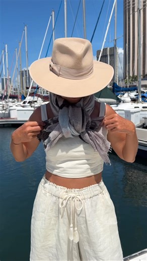 What do you think ? #scarf #scarves #shawl #cashmerescarf #cashmereshawl #scarfseason #fashionhacks #diyfashion | Blonde Beach Vibes