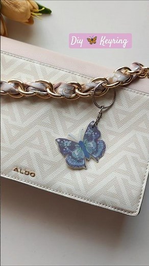 MAKE ADORABLE Butterfly Keychain with Glue!