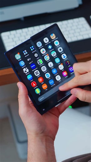 iPad Pro vs Samsung Galaxy Z Fold 7 multitasking with split screen #galaxyzfold7 #ipadpro