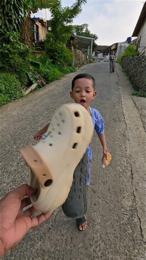 Found mom's sandals😱⁉️⁉️