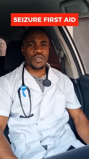 First AID when faced with a person having seizures. Key points: 1. Stay calm, note the time and type 2. Protect the person 3. Remove any sharp objects 4. Keep the person on one side 5. Stay with the person until full recovery 5. Call for help FULL VIDEO: https://vt.tiktok.com/ZSUTVVv2s/ #healthtips #firstaidtips | Dr DVD