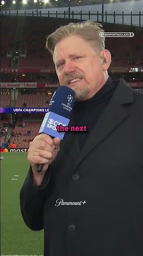 Peter Schmeichel drops the origin story of why Sir Alex Ferguson started wearing glasses at games 🤯