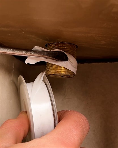 Easy thread sealant trick | Genius Craft