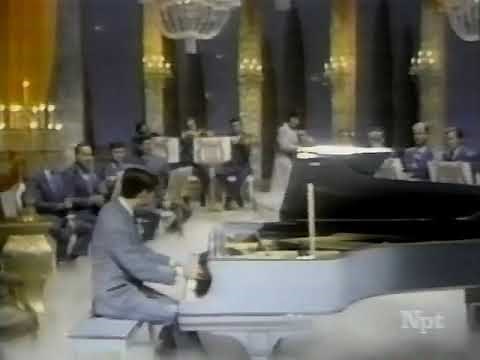 Bob Ralston on piano with Rhapsody in Blue (1971)