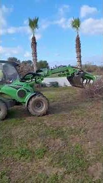 Property cleanups with our Avant 860i loader(2)