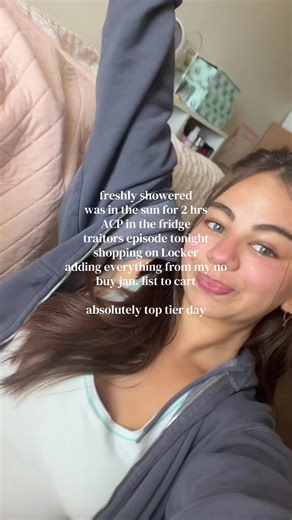 I got a tan line from my tank top in a UV 5 so considering this day an accomplishment #iloveLocker #wantlocker #shopping #springbreak