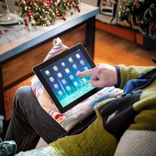 Coussin pour tablette, repose-livre ergonomique, coussin de lecture, support pour iPad, pouf pour liseuse, support pour Kindle, cadeau pour les amoureux des livres et les lecteurs - Etsy France