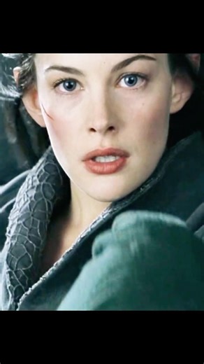 The Lord of the Rings: The Fellowship of the Ring | Arwen Fends Off Nazgûl 🛡️🌊