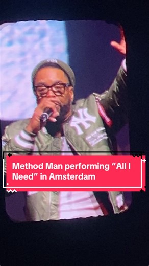 Method Man performing “All I Need” in Amsterdam #wutangclan #methodman #thefinalchamber #hiphop #36chambers