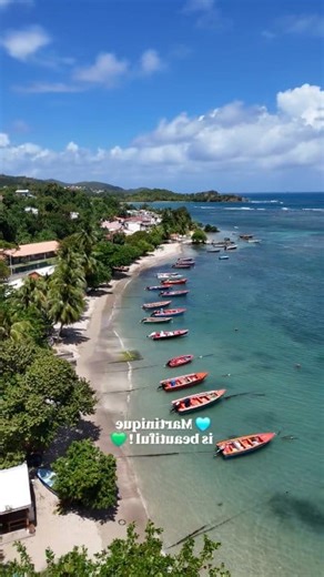 Belle vidéo sur les magnifiques paysages touristiques de la Martinique via un drone. 😍 📽@une_vision_de_la_vie (insta) #martinique #martiniquetourisme #madinina #martiniquefwi #martiniquemagnifique #antilles #antillesfrancaises #caraibes | Air Vacances.fr
