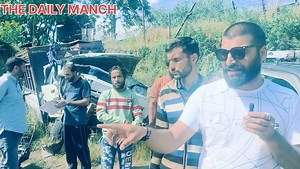 Chogam SHOPIAN A Van Broke Down Today When a Mechanic Was Welding it and the Vehicle Brust into Flames Du to the Petrol Tank Overheating | The Daily Manch