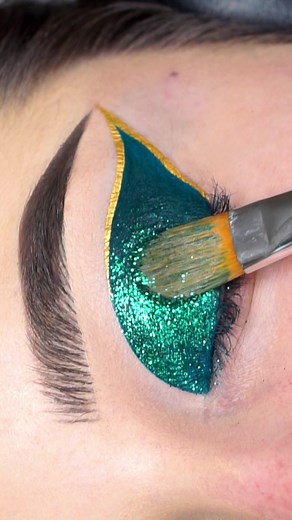 Emerald Green Eye Makeup Tutorial for 2021