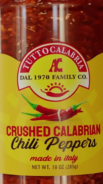 TUTTOCALABRIA, Crushed Calabrian Chili Peppers, 10oz (285g), Spicy Condiment with Calabrian Chili Peppers, Extra Virgin Olive Oil, Ideal for Pasta, Pizza, Sandwiches and Fish, Made in Italy