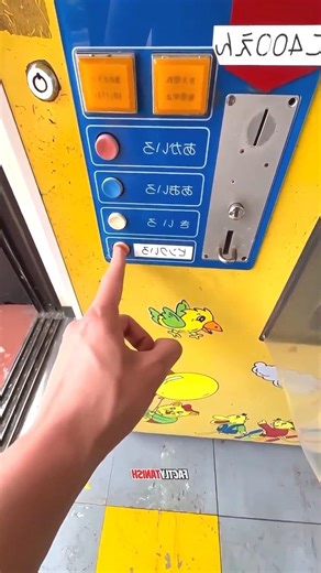 Satisfying_Balloon_Claw_Machine_Catch!--"__shortsvideo__clawmachine__bal