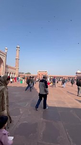 Delhi Jama Masjid Bahut Bure Haal Hai Hamari Masjido Ke Jyda Janne Ke liye Hamare Youtube Channel Par Iska Full Video Dala Hai Jakr Dekhe Or Channel Ko Subscribe Kare ! ! ! #delhi #lucknowteamvlogs #jamamasjiddelhi #history #instagram | Asif Nawab Ansari