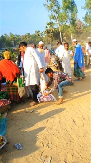 🐠🤔😜The boy saw the fish.