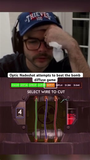 Optic Nadeshot attempts to beat the bomb diffuse game #kickstreaming