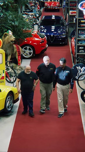 17K views · 233 reactions | Ferraris, vintage American muscle cars, classics, sports cars and more  See the full collection ➡️ https://bit.ly/4aUyf3W #MecumIndy #Mecum #MecumAuctions #WhereTheCarsAre | Mecum Auctions | Facebook