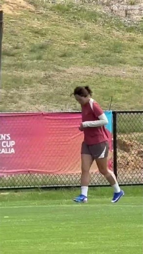 Tang Jiali sidelined from training in Perth 女足亚洲杯1/4决赛前： 唐佳丽继续缺席合练，在场边慢跑