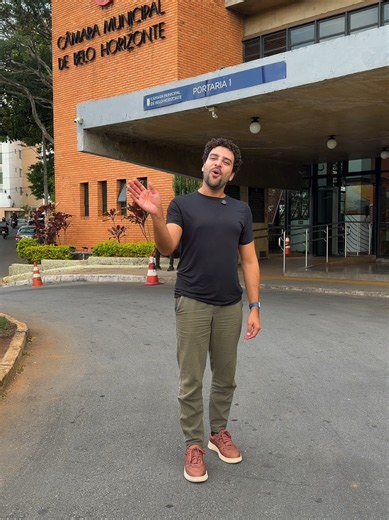 Você já parou para pensar que o que sustenta a nossa democracia é justamente o respeito às diferenças? 🤔💬 Discordar faz parte do jogo e enriquece o debate público. Dá para ter o seu candidato, defender as suas ideias e debater o futuro da nossa cidade sem transformar quem pensa diferente em inimigo. O que não dá é para deixar o discurso de ódio tomar o lugar dos bons argumentos. Debater ideias é fundamental, mas respeitar as pessoas é inegociável. Essa é uma iniciativa por eleições mais pacífi