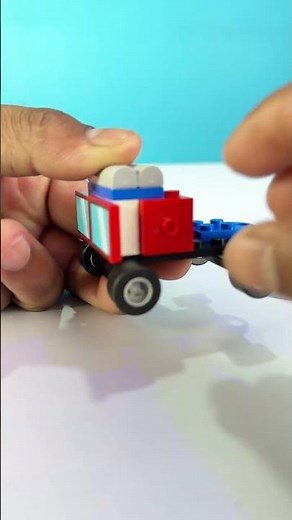 Level 1 vs Level 100 LEGO Optimus Prime Build! 🤖 #lego
