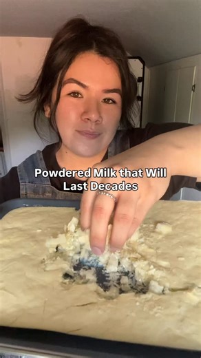 Powdered milk made easy 🙌🏻 #powderedmilk #freezedried #freezedry #rawmilk #homemade #homesteadingmama #foodpreservation | Kayla Janc