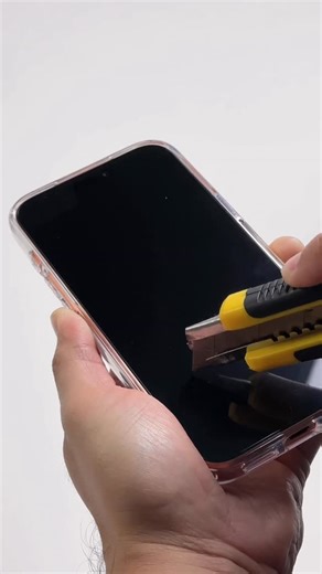 Spigen on Instagram: "nothing beats a satisfying screen test 😌"