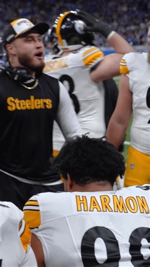 Pittsburgh Steelers on Instagram: "The squad supporting the squad 🤝"