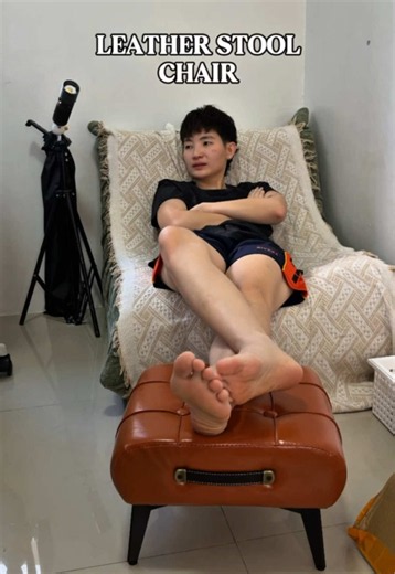 Lakas maka aesthetic nitong leather stool chair nato! 🧡✨ #leatherstoolchair #bangkito #aestheticchair