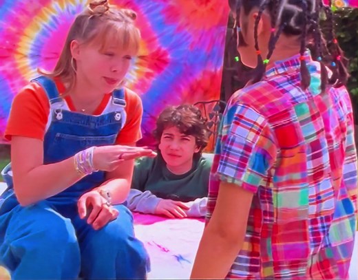 “Pool Party” #lizziemcguire #disney #tv #disneychannel #hilaryduff #2000s #fyp #nostalgia #y2k #throwback #90skids