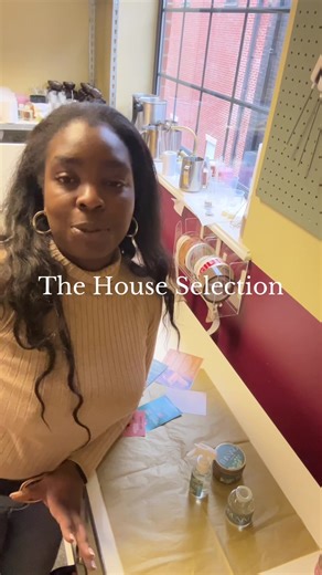 January’s House Selection was all about beginning again. After the noise of December, we invited our community to soften, declutter and breathe. Through eucalyptus, sea moss and rosemary, this box became a gentle reminder that new beginnings don’t have to be loud,they can be calm, considered and quietly powerful. The House Selection isn’t just a subscription. It’s a monthly moment for your home. Join the club here: https://houseofmahogany.co.uk/products/house-of-mahogany-home-fragrance-club-mont